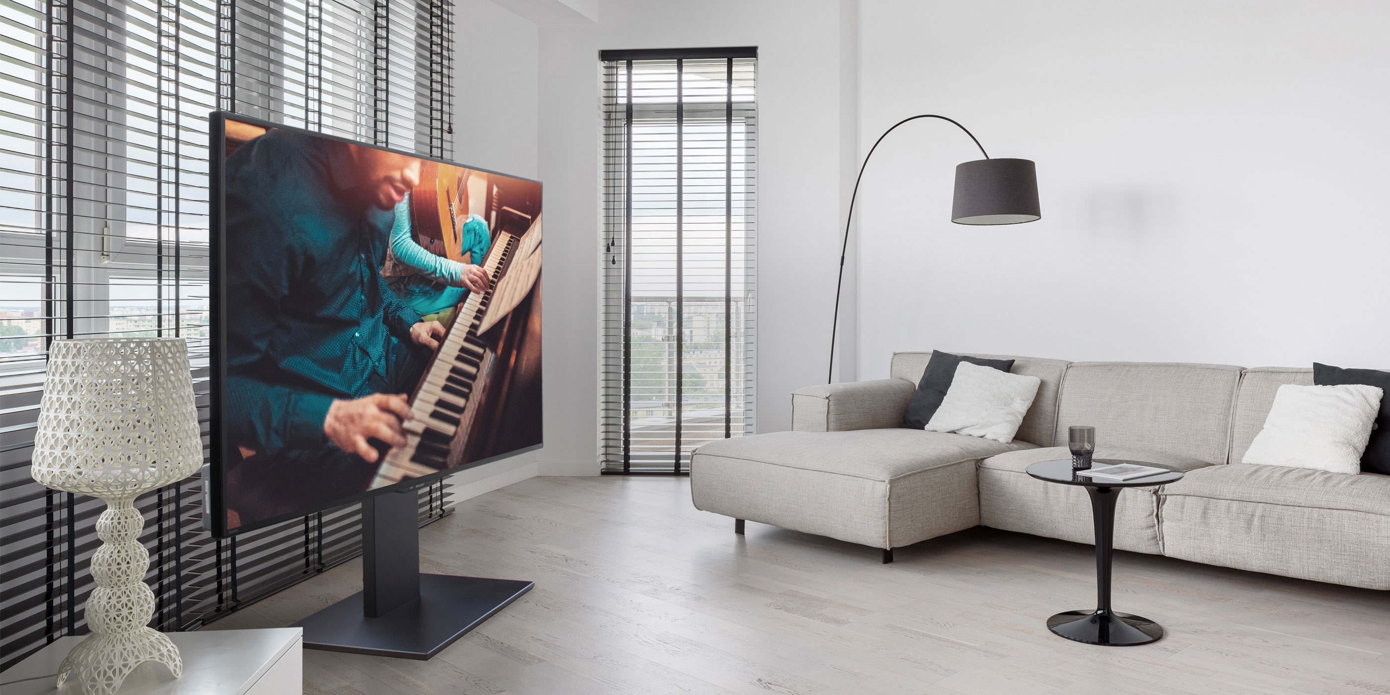 WALL INTERIOR TV STAND S1 自立型テレビスタンド